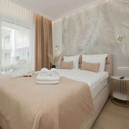 Baltini Premium Polanki Aqua Pool & Design Lägenhet
